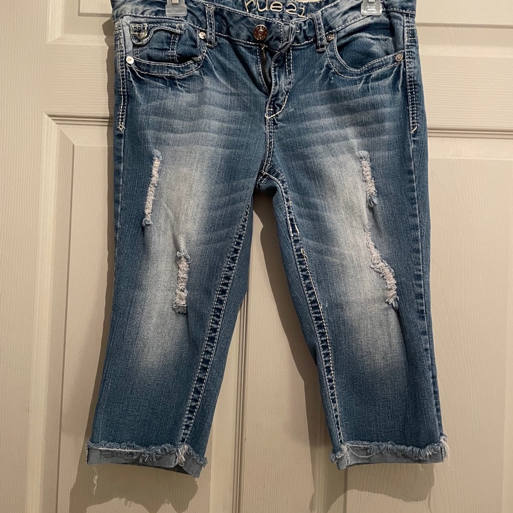 Rue21 Cropped Jeans